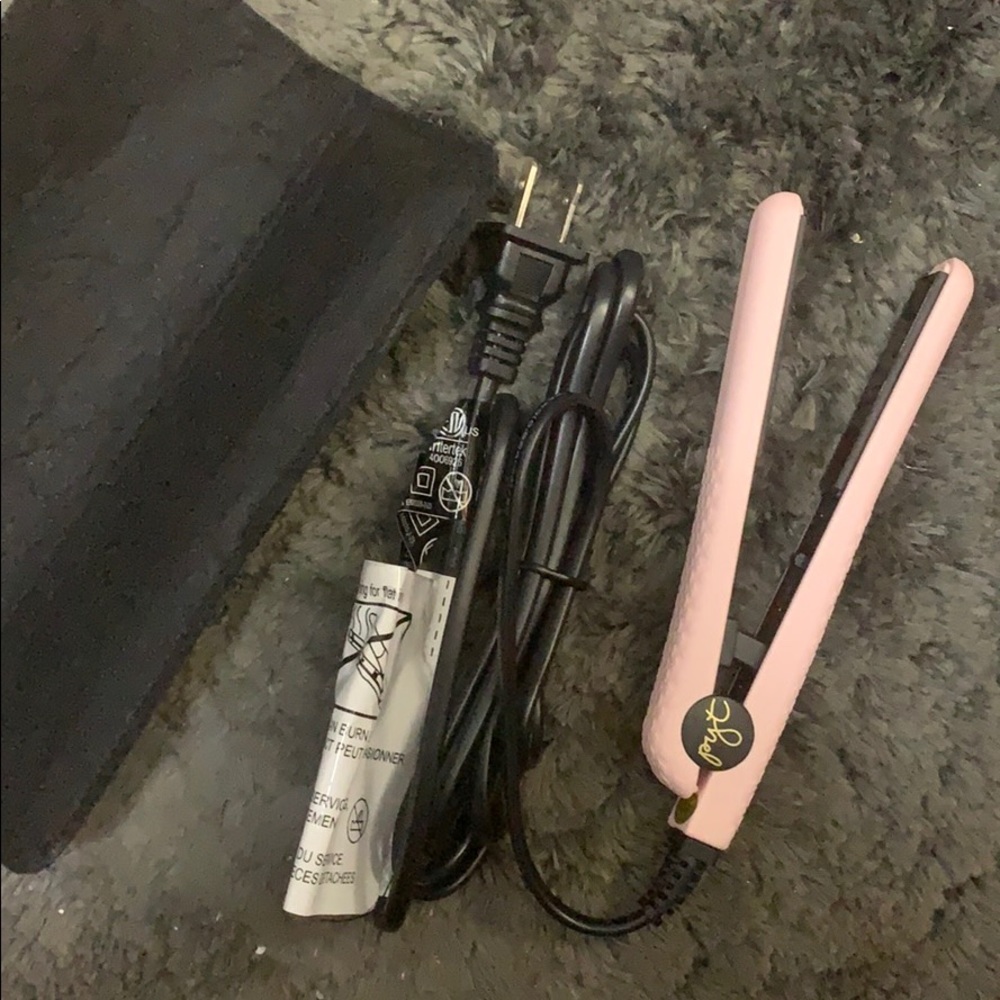 PYT Mini Straightener with Felt Travel Case